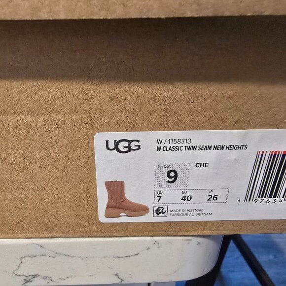 UGG Boots Women's Classic Twin Seam Size 9 New Heights Chestnut Suede Platform - Picture 11 of 14